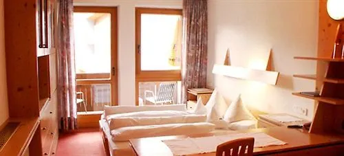 Hotel Garni Hainbacherhof Sölden
