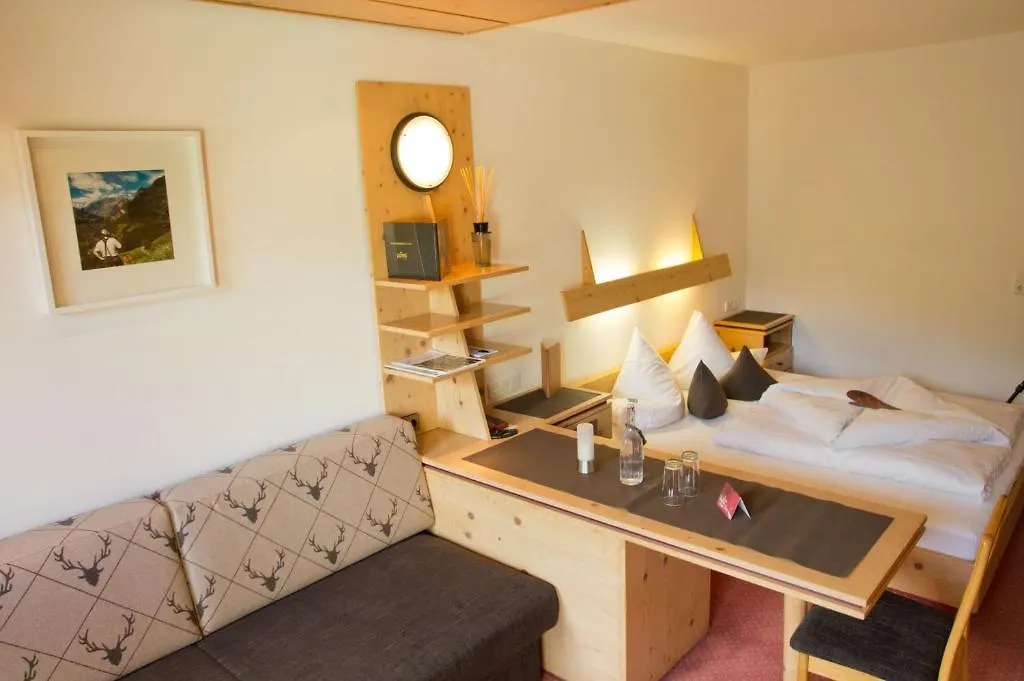 Hotel Garni Hainbacherhof Solden
